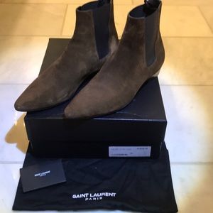 Saint Laurent Chelsea Boots “Devon” *RARE*